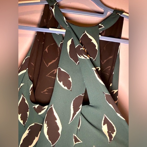 Loft Blouse with razor back twist detail, so pretty: new condition - Picture 2 of 4